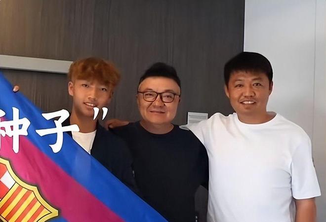 12秒99！吴艳妮全国赛摘金，莫家蝶意外摔倒留遗憾