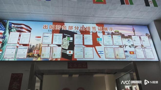 福登：季前赛的训练非常艰苦，我们正在慢慢适应湿热的天气
