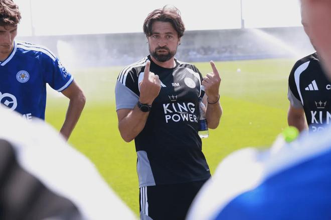 余嘉豪旅欧一年就要被迫回CBA？球迷：这么业余别鼓励球员留洋了