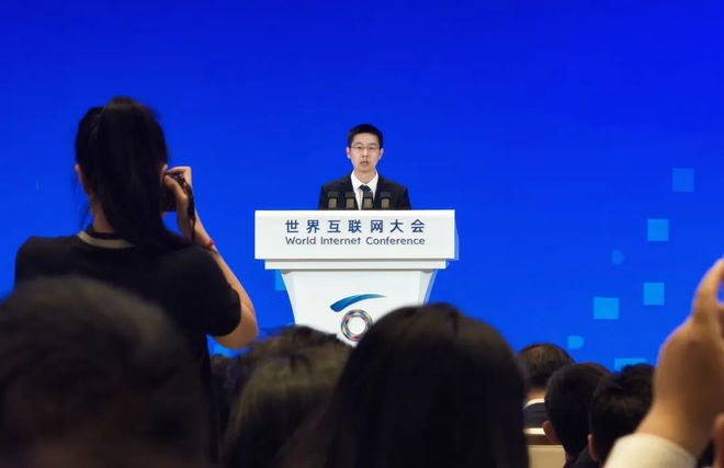 长大后才明白有些玩笑背后满怀恶意！网友：怪不得当初听了很难过